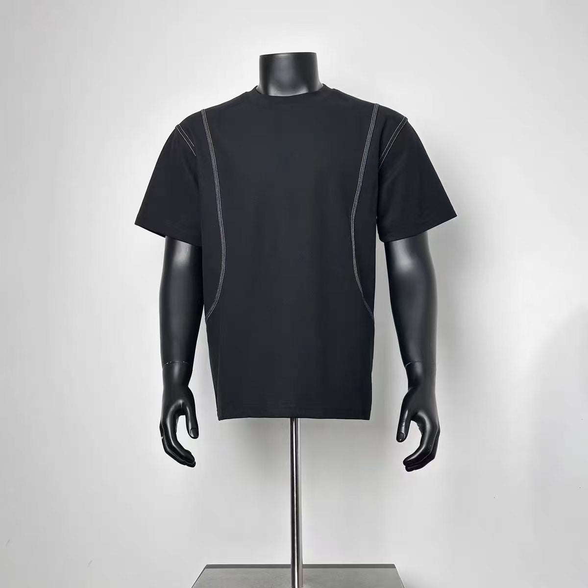 Solid Black Contrast White Stitch Contour Panel T-Shirt Men Loose Boxy Crew Neck