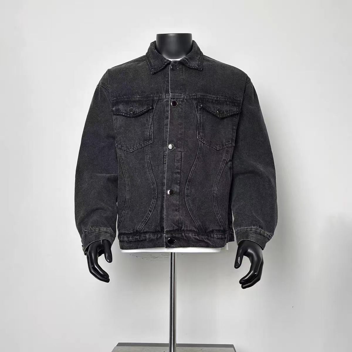 Men Vintage Washed Black Denim Trucker Jacket Dual Flap Chest Pockets Curved Stitch Design