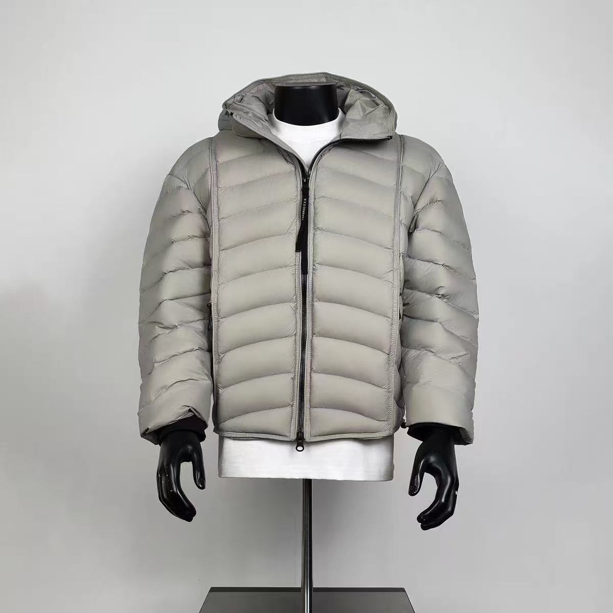 Men's Light Gray Horizontal Quilted Hooded Lightweight Puffer Jacket Loose Short Zip Up Winter Warm Coat